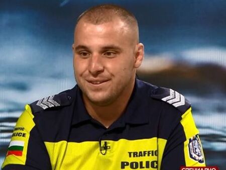 Полицаят, който бе до хората в най-тежките часове в Царево: Най-екстремният ден в работата ми