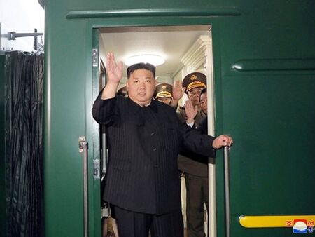 Ето как в Русия посрещнаха Ким Чен Ун