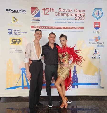 Клуб по спортни танци „Поморие“ постигна завидни успехи на международни турнири в Словакия и България