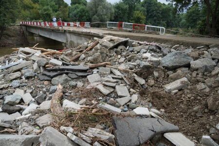 България ще прецени дали да иска помощ от ЕС след оценката на щетите от бедствието в Царево