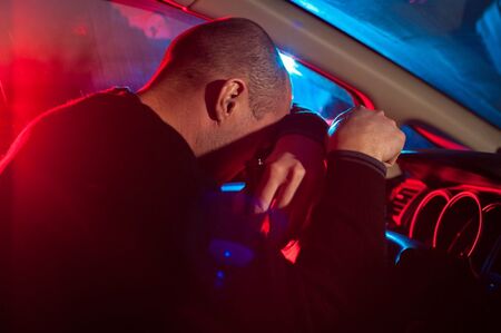 Хванаха 21-годишен шофьор на коктейл от наркотици в Руен