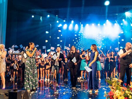 Грандиозният концерт "Обичам Бургас" поставя завършек на богатото културно лято