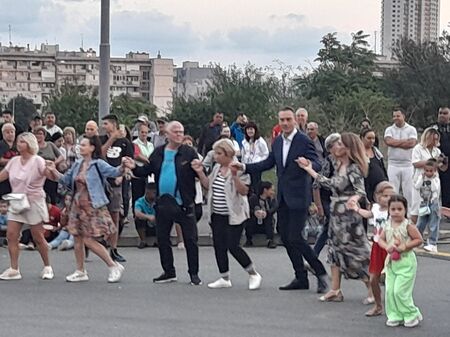 С пъстро хоро и нестинарски игри „Меден рудник“ отбеляза своя празник