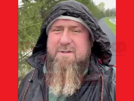 Президентът на Чечения се снима под дъжда за да опровергае
