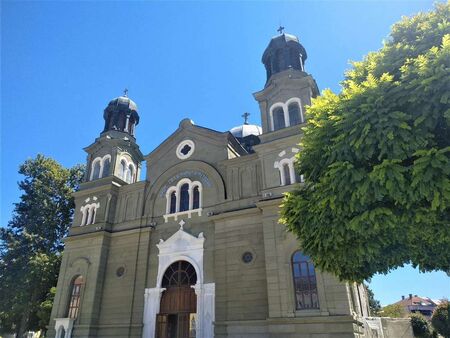 Приключи реставрирането на катедралата „Св. св. Кирил и Методий“