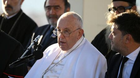 Да не сме били безразлични към мигрантите, призовава Папата