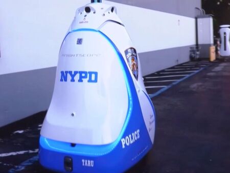 Робот полицай ще патрулира в метрото в Ню Йорк
