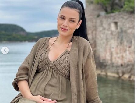 Ралица Паскалева май ще ражда във Варна