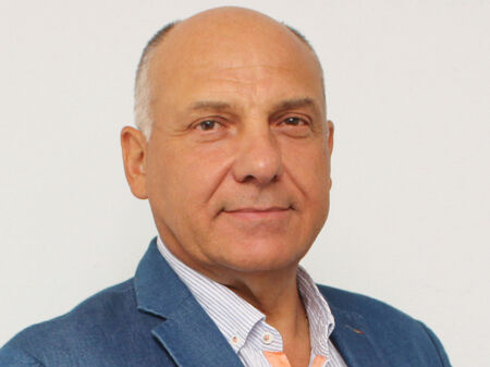 На Бургас му трябват общински съветници които не се явяват