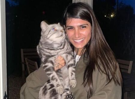 Порнозвездата Миа Халифа обяви подкрепа за Палестина, от "Плейбой" я уволниха