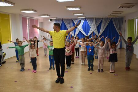 Вдъхновяващ открит урок по танци се проведе в детска градина „Детелина“ – Поморие