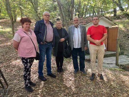 Инж. Петър Кънев и кандидатът за кмет за Царево Кирил Елефтеров уважиха празника на Синеморец