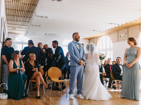 Навсякъде на сватба крадат булката, но в Несебър отвлякоха младоженец