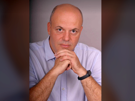 Един политик никога не трябва да е доволен от свършената