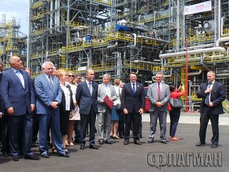 Синдикатът на Нефтохимиците: Лъжа е продажбата на рафинерията, спрете с оклеветяването на професията ни