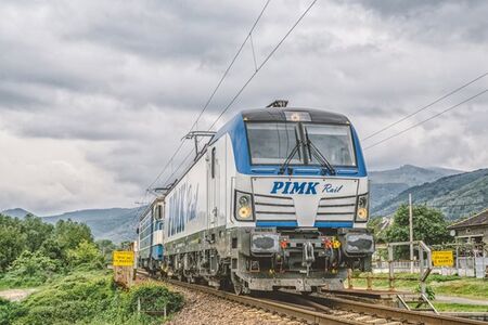Още от идното лято първият частен влак за Бургас ще ни свали от колите