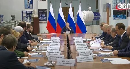 Кремъл пусна видео с живия Путин