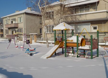 Детската площадка по ул. „П. Яворов“ ще бъде изцяло обновена по проект „За чисто Черно море“