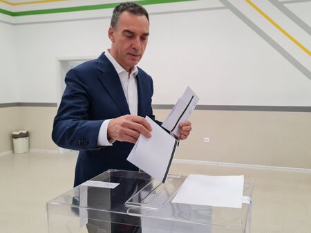 Димитър Николов: Гласувах за по-доброто бъдеще на Бургас