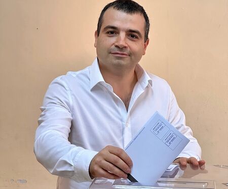 Константин Бачийски гласува в Меден рудник: Гласувам за икономическото развитие на Бургас 