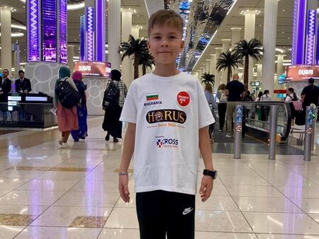 Стискайте палци за Керем! Детето-чудо от Несебър, което представя България на олимпиада в Дубай