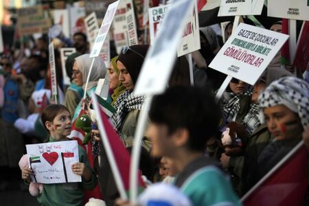 Евреин почина след сблъсък на произраелски и пропалестински протестиращи в Лос Анджелис