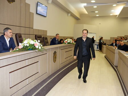 Ще иска оставката на високопоставен държавен администратор В 15 30 часа