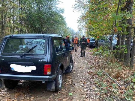 Глобиха цяла дружинка от село Извор за нерегламентиран групов лов на дива свиня