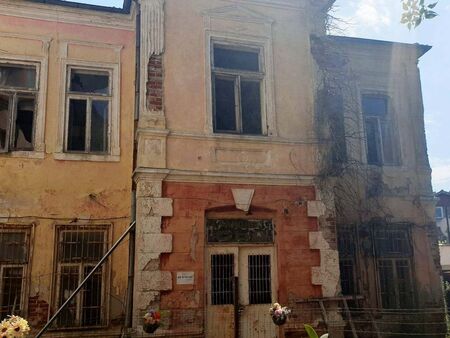 Реновират сградата на Стария съд в Поморие
