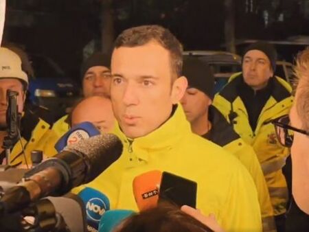 Васил Терзиев на протеста на агитките срещу БФС: Не си представях така началото на мандата ми