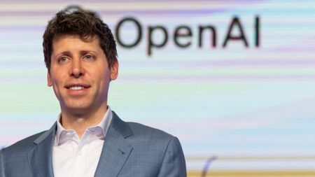 Инвеститори в OpenAI настояват за връщането на Сам Алтман начело на компанията