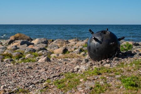 Мястото където е изхвърлен предметът се охранява Морето край Тузлата