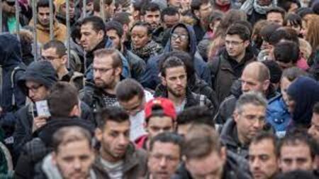 Германия изнемогва от големия брой бежанци: Не можем повече!