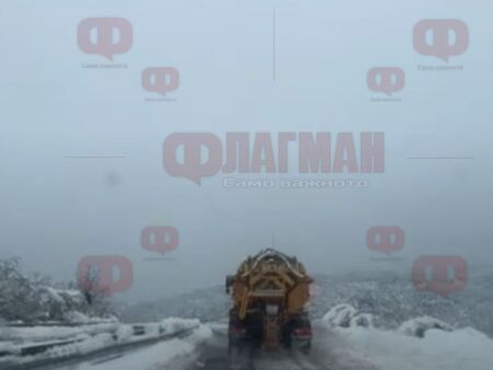 Военни разчистват на пътища в област Велико Търново