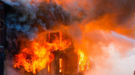 След пожар във Варненско: Мъж с множество изгаряния е с опасност за живота
