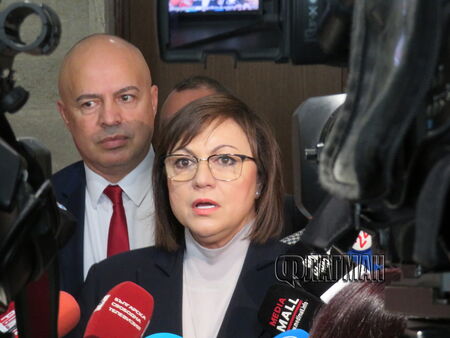 Лидерът на БСП Корнелия Нинова разкритикува президента и заради заканата