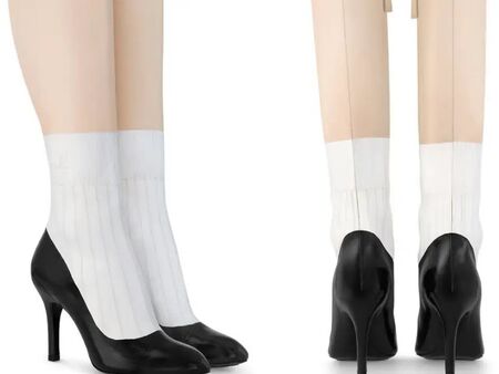Това не са протези,а  новите обувки на Louis Vuitton за 4400 лева. Харесват ли ви?