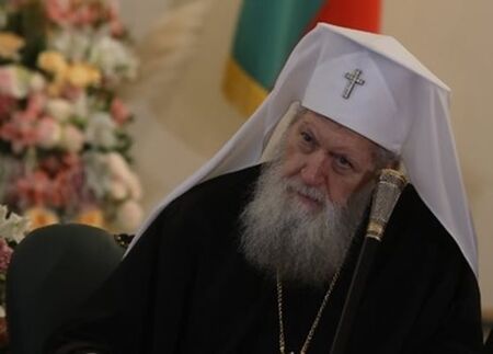 Какво е състоянието на патриарх Неофит