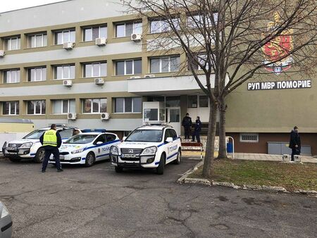 Затворник оскверни манастир "Св. Георги" в Поморие, посегна на дарения