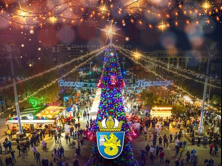 Кметът на Бургас с добра новина, вижте дните, в които Дядо Коледа ще раздава подаръци до елхата!