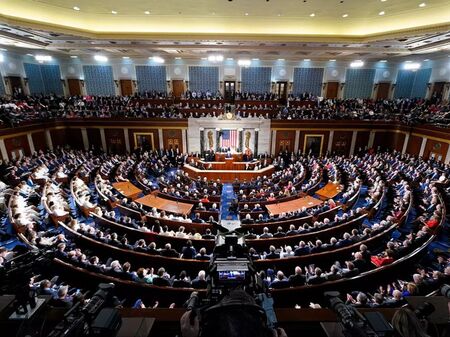 Сенатът на САЩ прие законопроект с рекордни разходи за отбрана