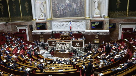 Френският здравен министър хвърли оставка заради закона за имиграцията