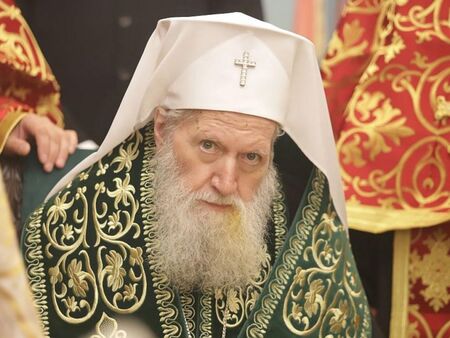 Какво се случва с патриарх Неофит?