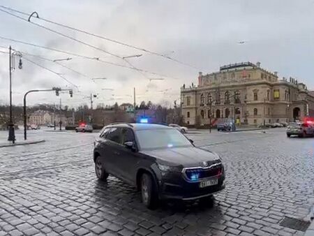 Кошмар в Прага! Убити и десетки ранени след стрелба в училище (ВИДЕО)