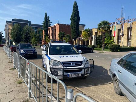 В него имало голяма сума валута Полицията задържа украинска гражданка