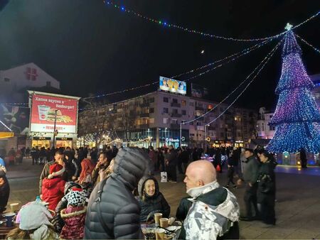 Облачно с валежи от дъжд и сняг в събота, с градуси до 13° в Бургас