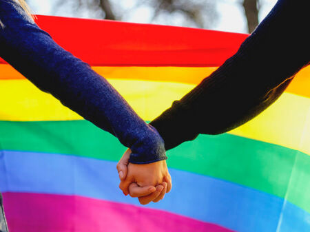 Гърция се тресе заради еднополовите бракове
