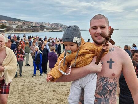 22-годишният Георги Карамихалев спаси Богоявленския кръст в Свети Влас
