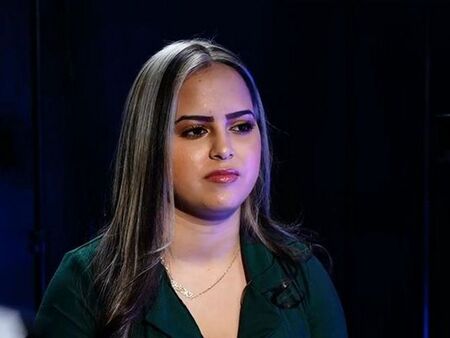 Снежана от "Факултета": Момичето, което прави репортажи и новини на ромски език