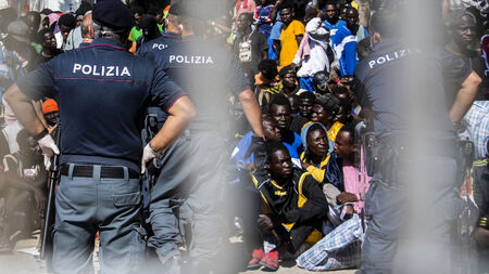 Албания вече се дърпа от сделката с Италия за мигранти